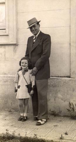 La piccola Alberta Rossana Bianchi assieme al padre Virginio Bianchi (fotografia dei primi anni '40)